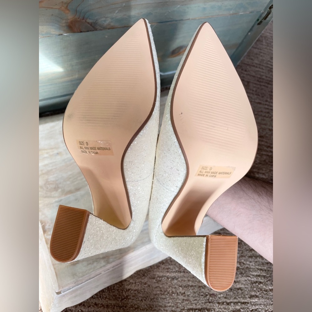Lulu’s Luiz MOD White Glitter Pointed-Toe Pumps 9 - Picture 6 of 8